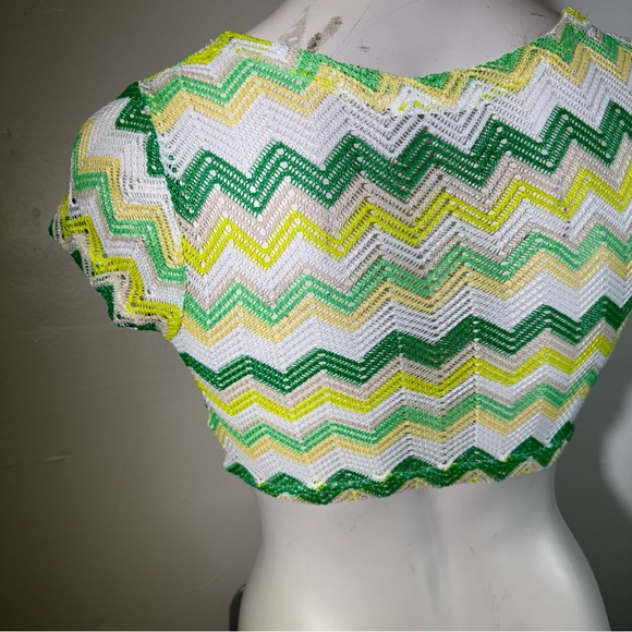 Jolie & Joy Chevron Knit Crop Top retro yellow green twist front Size Small - Picture 8 of 15